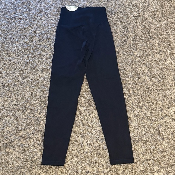 NWT OFFLINE By Aerie Real Me Smocked Legging Black Sz XS - Picture 7 of 10